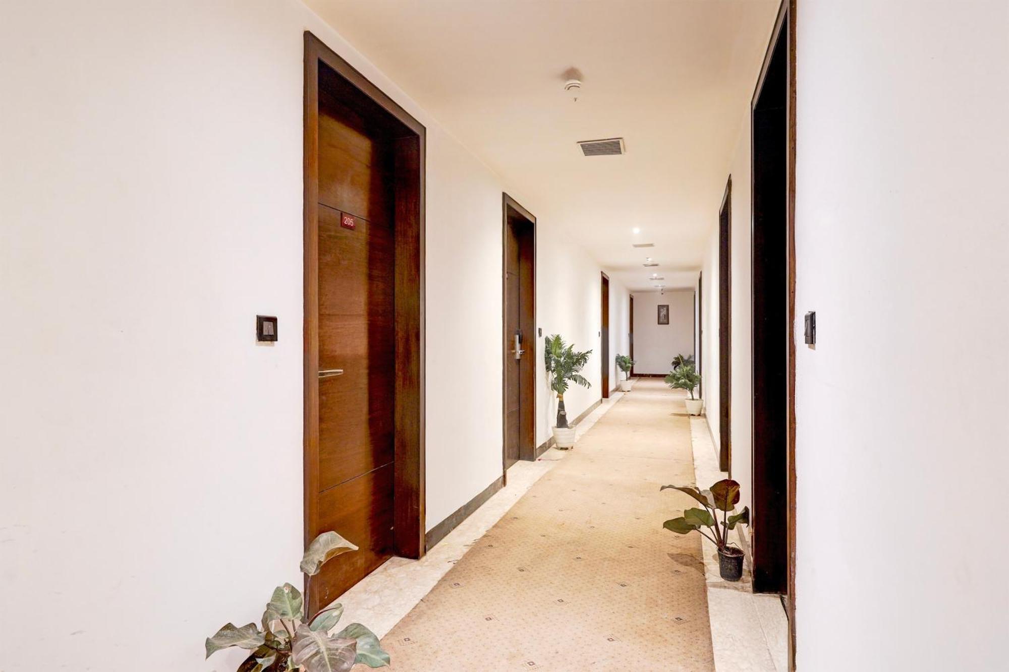 Townhouse Oak Agra Near Sultanganj Puliya Formerly Bb Grand Dış mekan fotoğraf