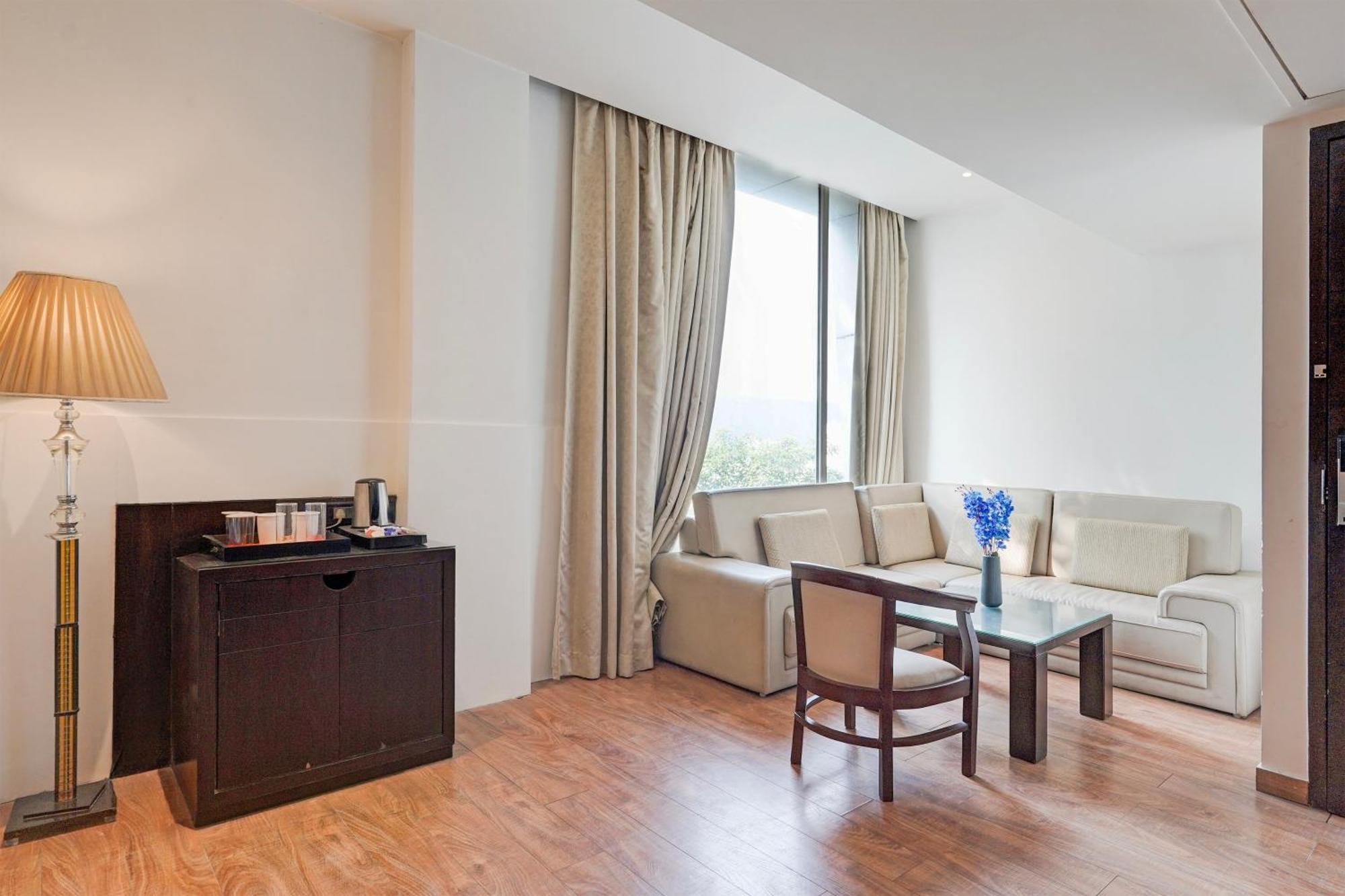 Townhouse Oak Agra Near Sultanganj Puliya Formerly Bb Grand Dış mekan fotoğraf